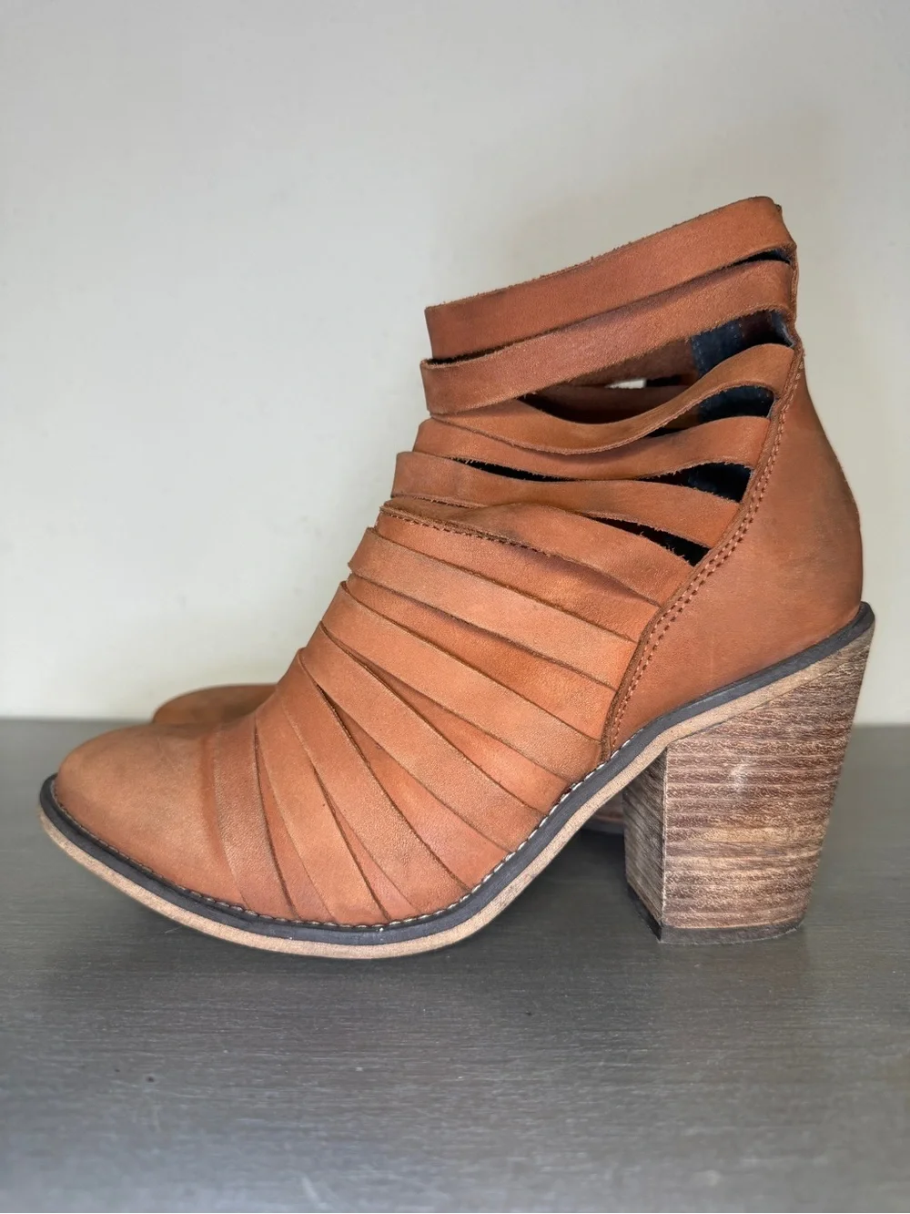 Free People Leather Strappy Heeled Sandals Women's Size 39 EU Made In Portugal - Picture 3 of 10